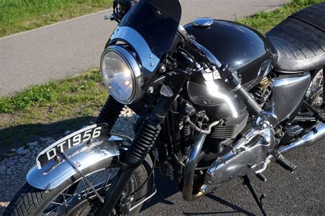 They said fair well to the much loved modern classics range introduced back in 2000 and in its place they released a completely revised bonneville that was developed with one goal in mind, to make it better. 2012 Triumph Bonneville T100 EFI, "Cafe Racer", Vintage ...