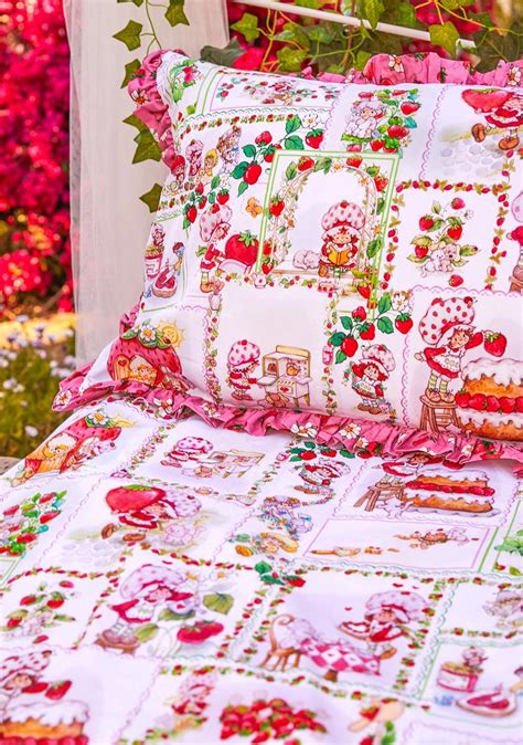 Dolls Kill X Strawberry Shortcake Ruffle Patchwork Print Duvet Cover And Pillow Sham Bedding Set