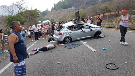 Digital Guerrero Accidente Automovilístico En La Autopista Del Sol Deja Una Mujer Muerta Y 5