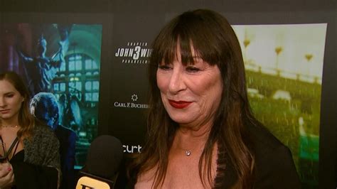 Anne hathaway, octavia spencer, stanley tucci. Anjelica Huston Says She's 'Excited' to See Anne Hathaway ...