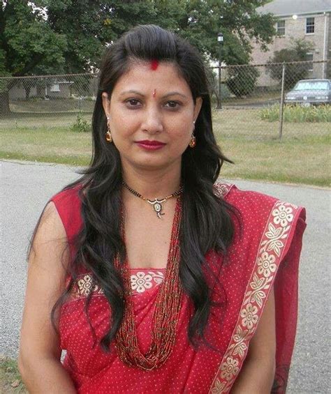 House Wife Aunty Desi Hot Indian Natural Beauty Beauty Full Girl Hot