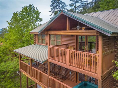 Heaven's Garden: 2 Bedroom Vacation Rental Property in Sevierville TN