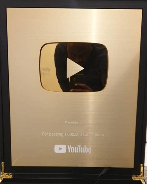Youtube Gold Play Button Template By Spaceboy2009 On Deviantart