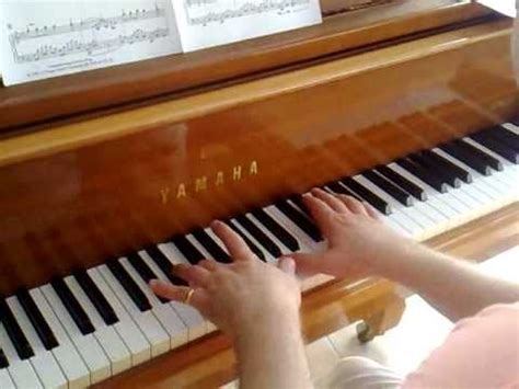 Klicke markiere an, um die töne auf dem klavier zu markieren, wenn du auf sie klickst. Drei Nüsse für Aschenbrödel am Klavier - YouTube | Klavier, Drei nüsse für aschenbrödel, Noten ...