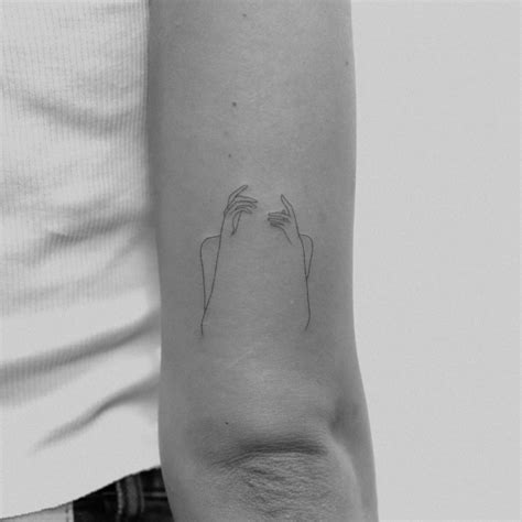 Top 100 Woman Outline Tattoo
