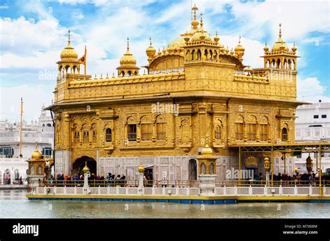 Sikh Golden Palace In India Stock Photo Alamy