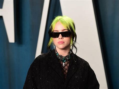 Fans Tip Billie Eilish For Oscars Success After Hearing Bond Song No