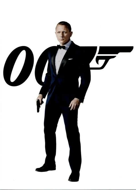 Daniel Craig As James Bond In Iconic Pose By 007 Sign 5x7 Press Photo