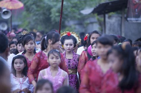 Sehingga istilah hukum perdata dan pidana ini sendiri seharusnya tidak asing lagi di. Pernikahan Dini Meningkat saat Pandemi, Ini Kata Pakar ...