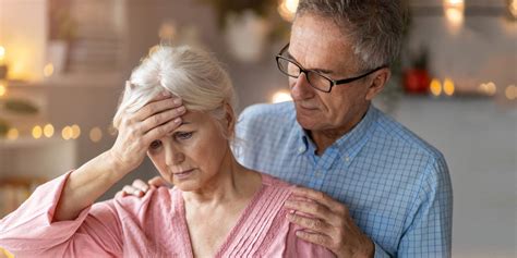 SHOCKING TRAGEDY A young GIRL jumped under a TRAIN! Was unhappy LOVE