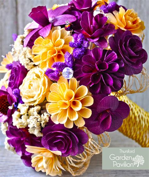 Ladies, check out the stunning wedding bouquets for your wedding day that we have found just for colorful wedding bouquets. 16 Stunning, Non-Traditional Wedding Bouquets | Wedding ...