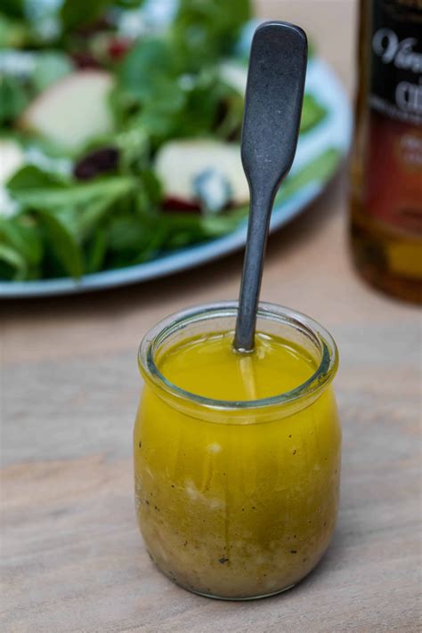 Add chopped apple and minced onion, tossing to coat. Apple Cider Vinegar Salad Dressing | Vanilla Bean Cuisine ...