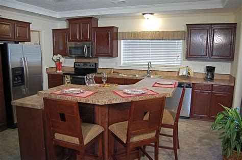 Fabulous Kitchen With Real Wood Cabinets And All Appliances Included