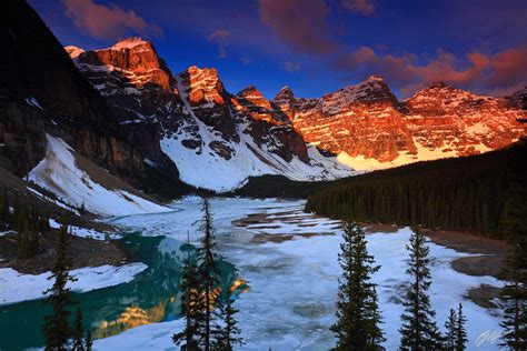 M394 Sunrise With The Ten Peak Over Moraine Lake Banff Canada