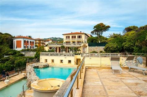 Hotelansicht Mit Pool Picture Of Villa Margherita Quercianella