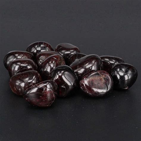Bulk Tumbled Garnet Stone Natural Polished Gemstone Supplies For Wicca
