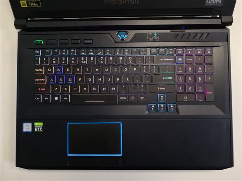 The acer predator helios 700's size doesn't mean you'll get more ports than other gaming laptops. Acer Predator Helios 700 Test - Le monde de la High-tech