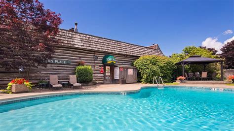 The area's natural beauty can be seen at monterey bay and capitola beach, while santa cruz beach boardwalk and roaring camp railroads are popular area attractions. Best Western Fireside Inn Kingston, ON - See Discounts