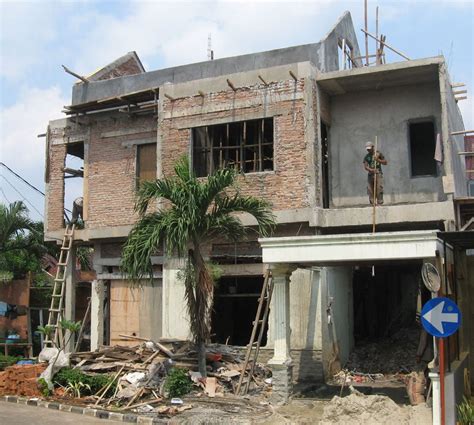 Hingga hari ini, tercatat sepuluh rumah telah direhab. Efisiensi Saat Anda Melakukan Renovasi Rumah | Centro Ceramic