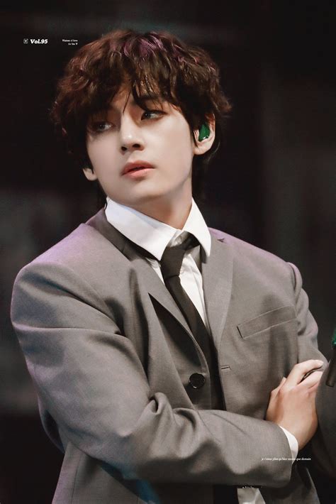 Asiachan has 218 bts 2020 winter package images, wallpapers, hd wallpapers, android/iphone wallpapers, facebook covers, and many more in its gallery. Vol.95 on | Kim taehyung, Mma 2019, Bts taehyung