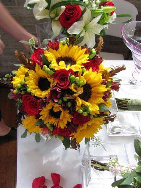 Sunflowers And Roses For Themed Wedding Sunflower Wedding Bouquet