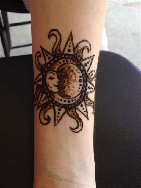 Sun And Moon Henna Tattoo By Taylor Van Kooten Tattoos Henna Tattoo