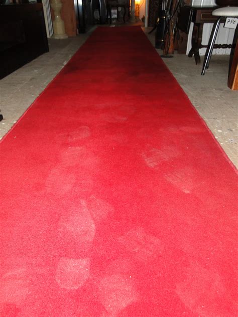 Rapidamente me associará a temas como na minha cama com ela ou afinal havia outra. Grande passadeira vermelha - optimo estado