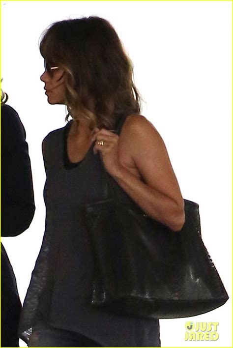 Photo Halle Berrys Success Reportedly Emasculated Olivier Martinez 02