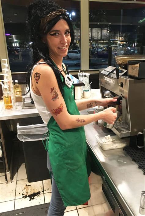 addicted to snorting pumpkin spice woman robs starbucks at gunpoint daily news reported