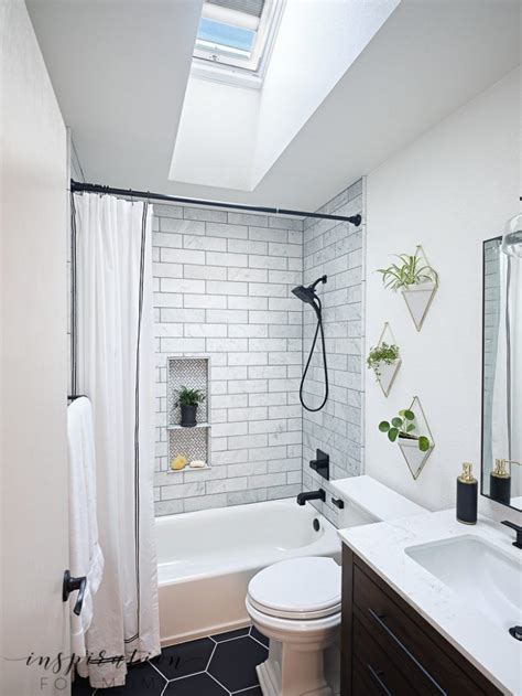 Fifty genius small bathroom decorating and layout ideas, design tricks, and more to make the most of even the tiniest spaces. Small Bathroom Remodel with Velux Skylights in 2020 ...