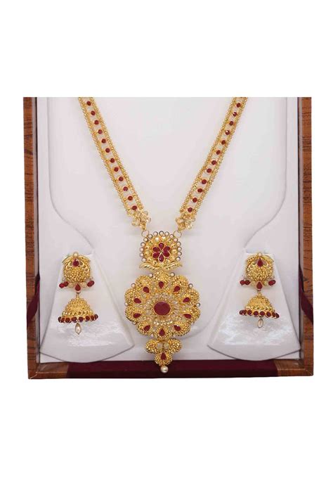 Biye Bazaar V Shaped Gold Plated Premium Necklace Set