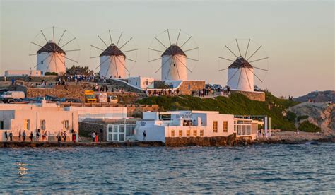 Mykonos ist als eine partystadt bekannt, die es auch wirklich ist! Top Sehenswürdigkeiten in Kykladen