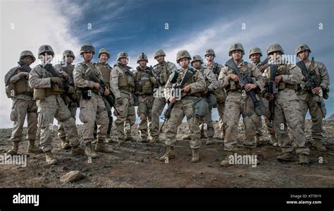 Us Marines With 1st Combat Engineer Battalion 1st Marine Division