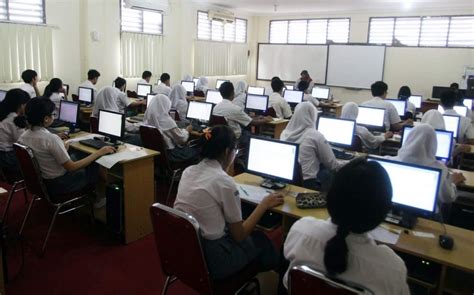 Untuk menjadi pegawai negara sipil (pns), kamu harus melewati seleksi, dan ada beberapa dokumen yang harus disiapkan untuk daftar seleksi cpns 2021. Pendaftaran dan Syarat CPNS 2021 Lulusan SMA SMK