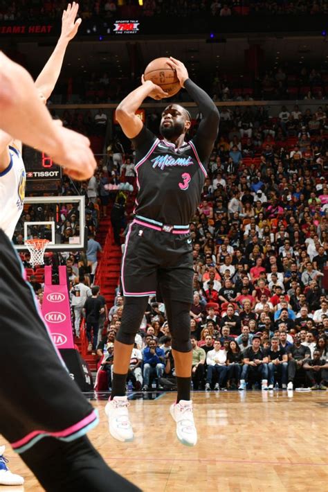 Espn Stats And Info On Twitter Dwyane Wade Hits His 5th Career Game Winning Buzzer Beater And