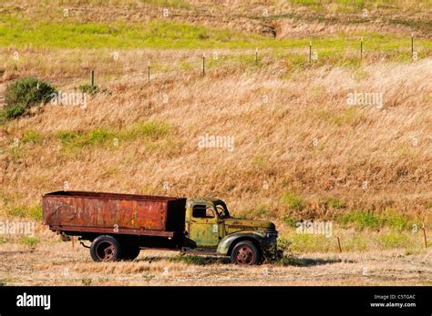 Old International Truck Hi Res Stock Photography And Images Alamy
