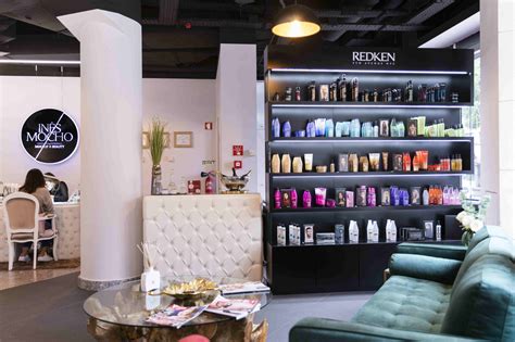 Depois, podemos ganhar ou não, ter ou não sorte. Inês Mocho inaugura espaço de beleza em Lisboa — e não se ...