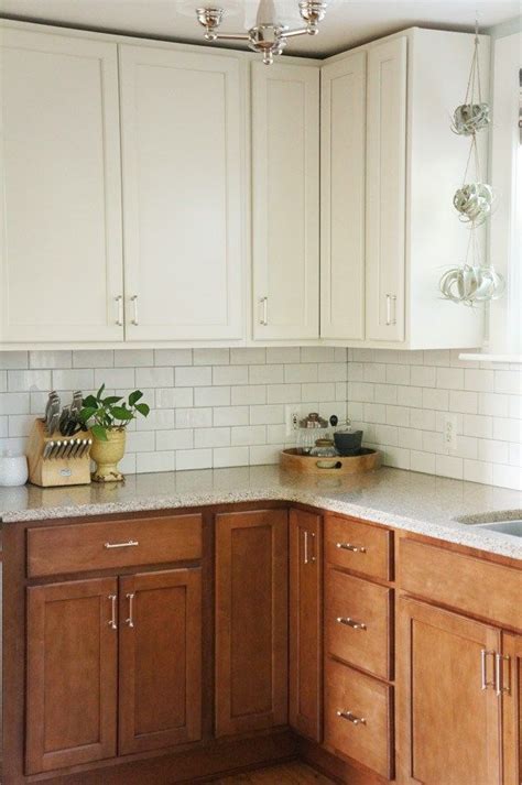See more ideas about oak kitchen cabinets, oak kitchen, kitchen cabinets. Image result for kitchen brown lower cabinets white upper ...