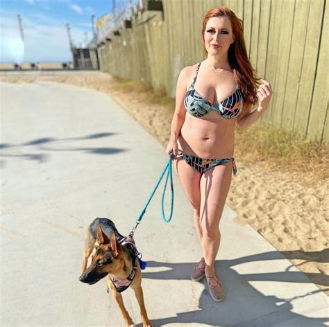 Big Brother Alum Rachel Reilly Shows Off Strong Post Baby Body A Week
