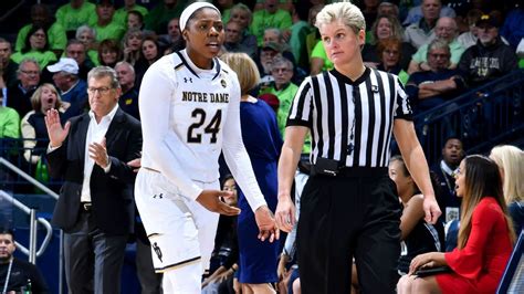 Notre Dame Coach Muffet Mcgraw Apologizes For Players Behavior In Loss To Uconn Notre Dame