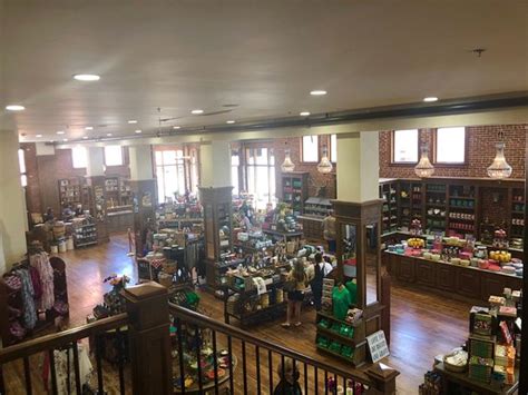 We split the time between our families in texas and oklahoma. The Pioneer Woman Mercantile (Pawhuska) - 2020 All You ...