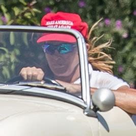 Caitlyn Jenner Wears A Maga Hat After Criticizing Trump S Transgender Military Ban Teen Vogue