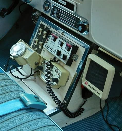 hi tech circa 1970ish emergency radio police cars cb radio