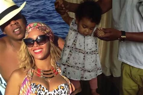 Beyonce Dancing Jay Z Chilling And Blue Ivy Crawling GIFS From