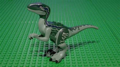 Raptor Blue Z Lego Jurassic World 75917 Szaleństwo Raptora Youtube