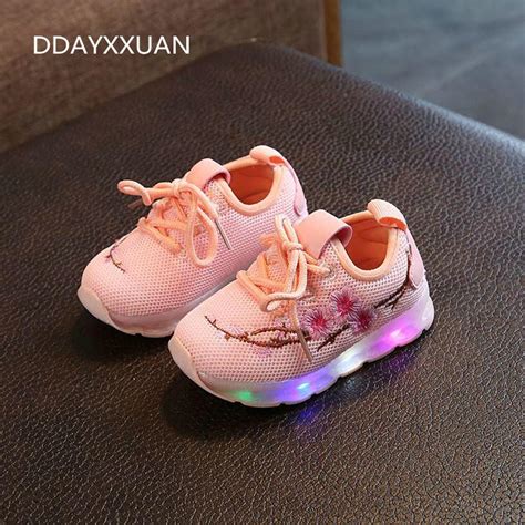 Kids Shoes For Girls Boys Luminous Shoes 2018 Casual Sneakers Led