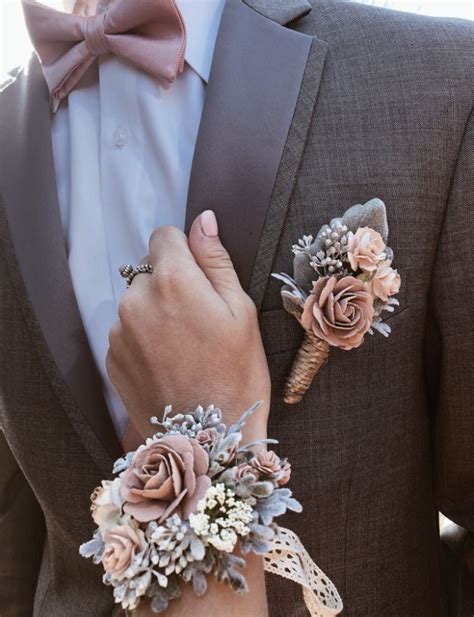40 insanely stunning matching boutonniere and wrist flower corsage prom prom flowers