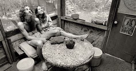 Amazing Vintage Photographs That Capture Everyday Life At A Hippie Tree House Village In Hawaii