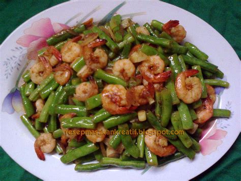 Tumis bawang putih,bwg besar hingga naik bau. RESEP TUMIS UDANG SAYUR BUNCIS | Resep Masakan Nusantara