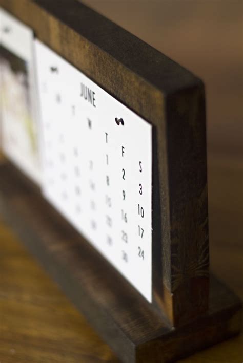 How To Make A Modern Desk Calendar Modern Desk Calendar Diy Desk